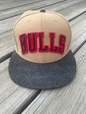 NBA Bulls Tan and Black Snapback Hat